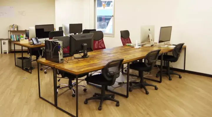 金池オフィス作業スペース